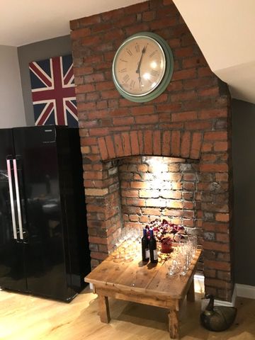 Modern Ensuite in Quiet Professional Home - Photo 4