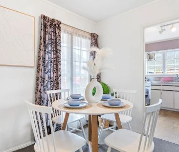 Solid, Sunny, & Supremely Convenient - Photo 6