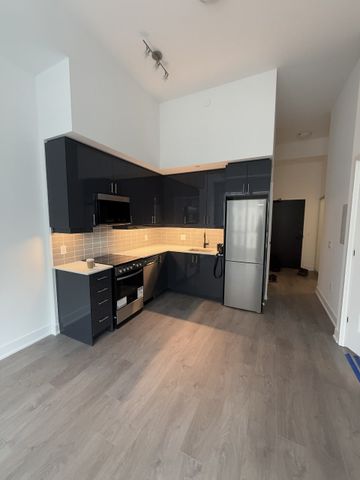 One plus den condo for rent in Oakville - Photo 2