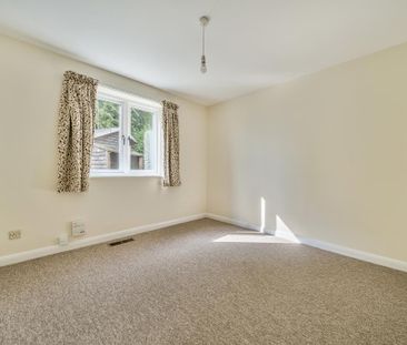 3 bedroom detached house to rent - Photo 5