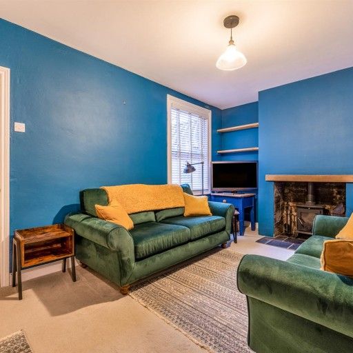 2 BED House To rent - Photo 1