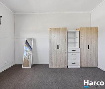 Three-Bedroom Home with Spacious Yard - Photo 6