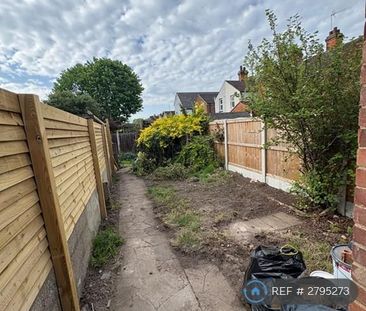 3 bedroom terraced house to rent - Photo 6