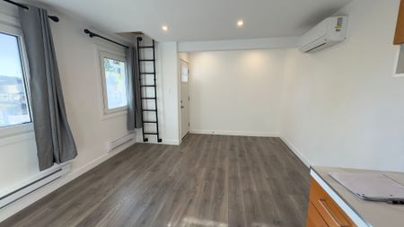 For Lease - 4992 Mcrae Street, Niagara Falls, Ontario - Photo 2