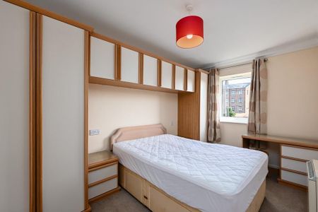 2 bedroom flat to rent - Photo 3