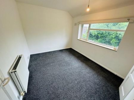 3 bedroom House To Let - Photo 4