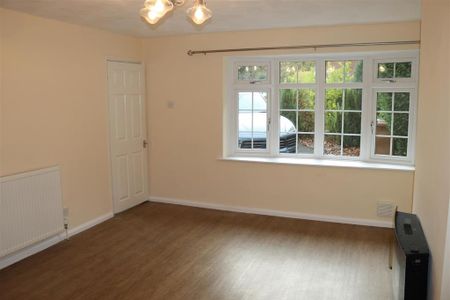 3 bedroom link detached house to rent - Photo 5