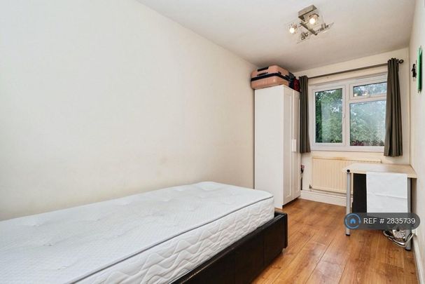 4 bedroom terraced house to rent - Photo 1