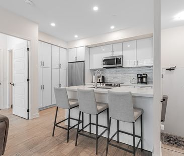 For Lease - 415 SEA RAY Avenue Unit# G13, Innisfil, Ontario - Photo 1