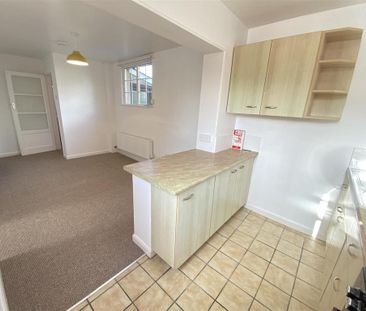 1 bedroom bungalow to rent - Photo 2