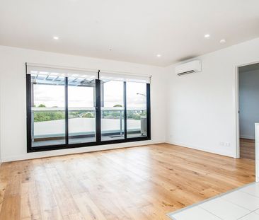 Thinking of selling? Contact our agent - Photo 2