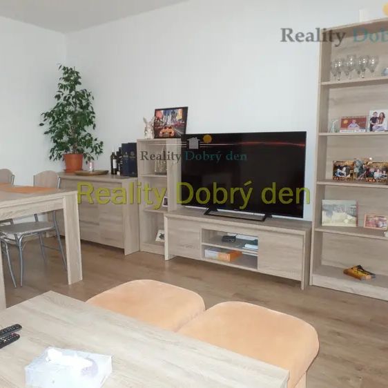 Pronájem 2+1 s balkonem, Nákladní, Opava - Photo 1