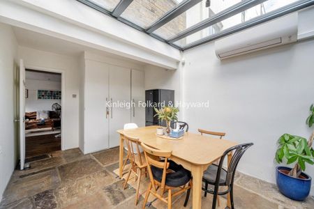 3 bedroom semi-detached house to rent - Photo 5