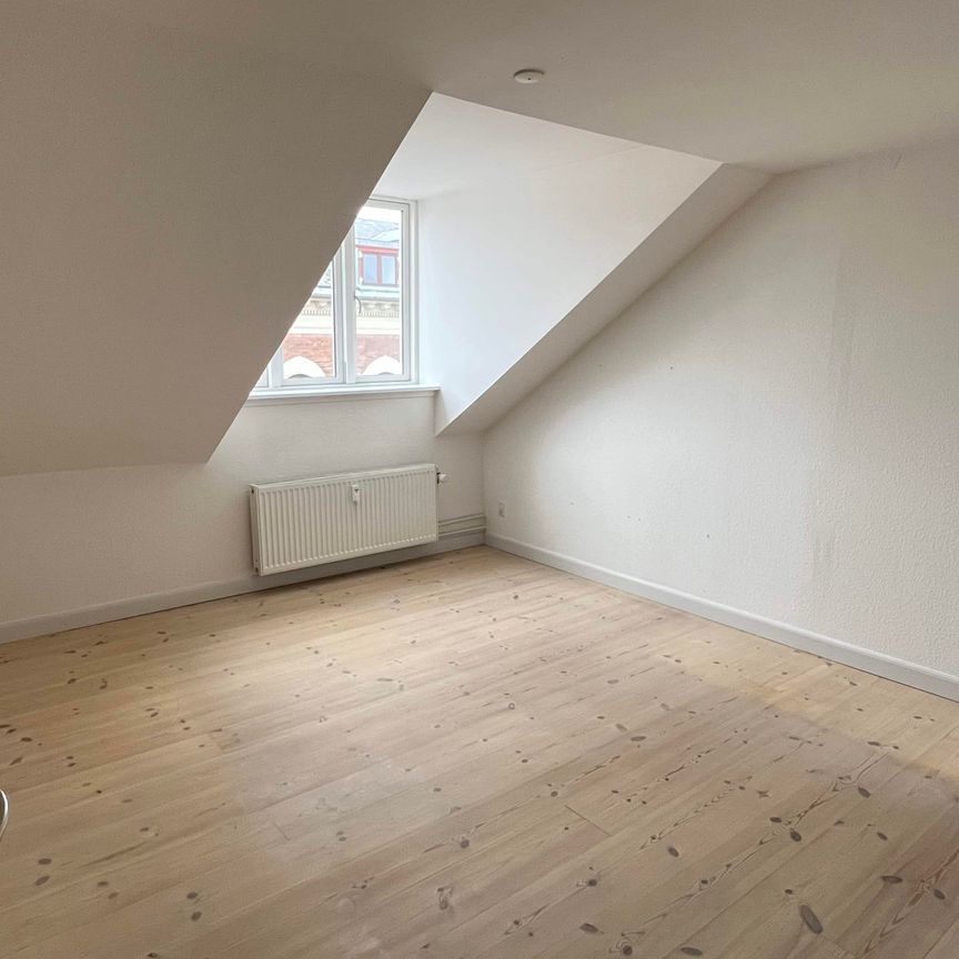 Stor lejlighed centralt i Aarhus - Photo 1