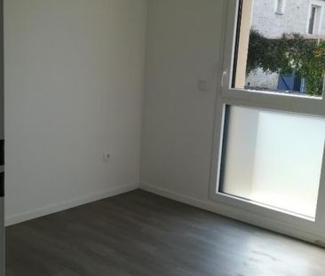 Location Appartement 3 pièces 56m² HEROUVILLE ST CLAIR 14200 - Photo 5