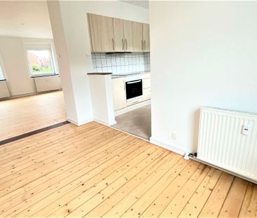 Stor, lys 3-værelses lejlighed - Photo 1