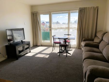 Furnished Convenient Living - Photo 4