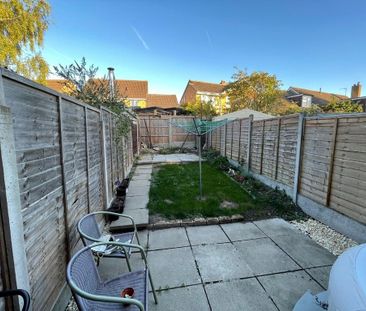 2 bedroom end of terrace house to rent - Photo 3