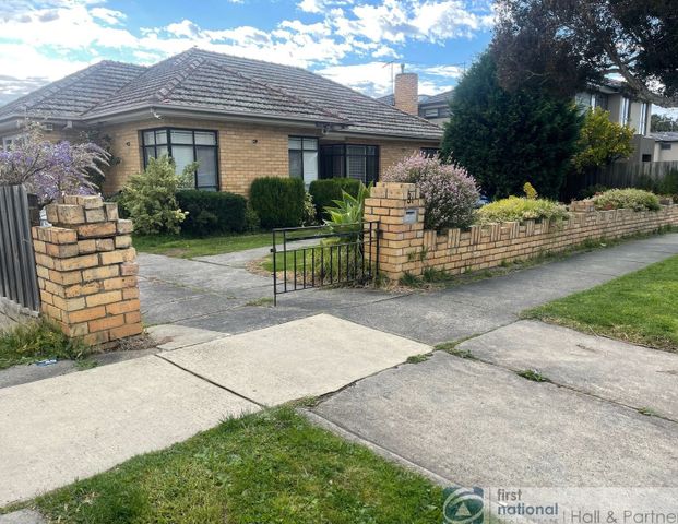 31 New Street, 3175, Dandenong Vic - Photo 1