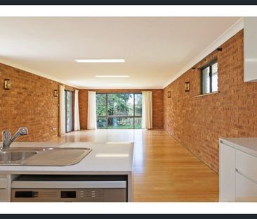 FOR LEASE – Peaceful 4-Bedroom Home in Quiet Warrimoo Cul-de-Sac - Photo 3