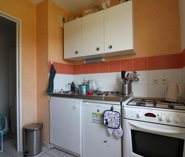 Location Appartement 3 pièces 54m² MONTFAVET 84140 - Photo 5
