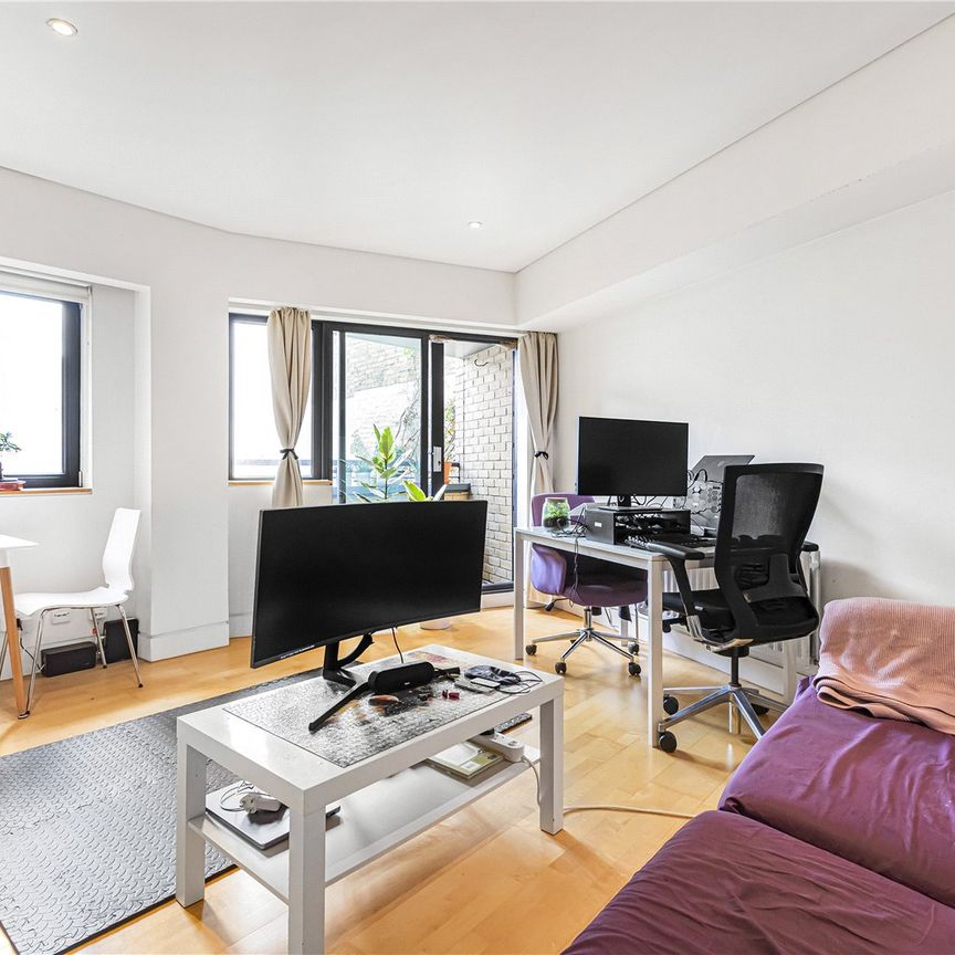 Britton Street, London, EC1M 5NW - Photo 1