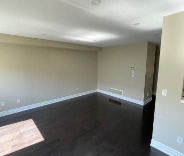 For Lease - 5030 Heatherleigh Avenue Unit# 77, Mississauga, Ontario - Photo 2