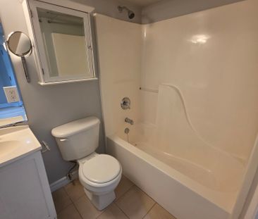 For Lease - 1487 King Street, Toronto, Ontario - Photo 4