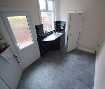 Room in a Shared House, Beaconsfield Road, CV2 - Photo 1