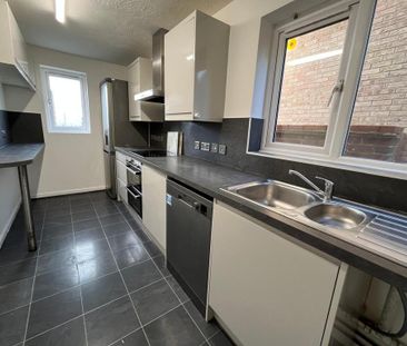 2 bedroom maisonette to rent - Photo 6