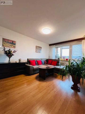 Pronájem velkoryse prostorného bytu 2+1 na Jičínské v Ostravě - Photo 2