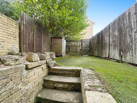 2 bedroom ground floor maisonette to rent - Photo 2