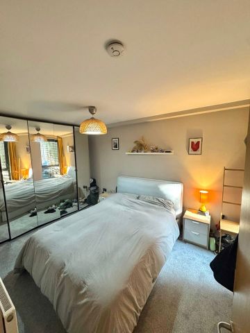 1 Bed Flat, Tulse Hill, SW2 - Photo 2