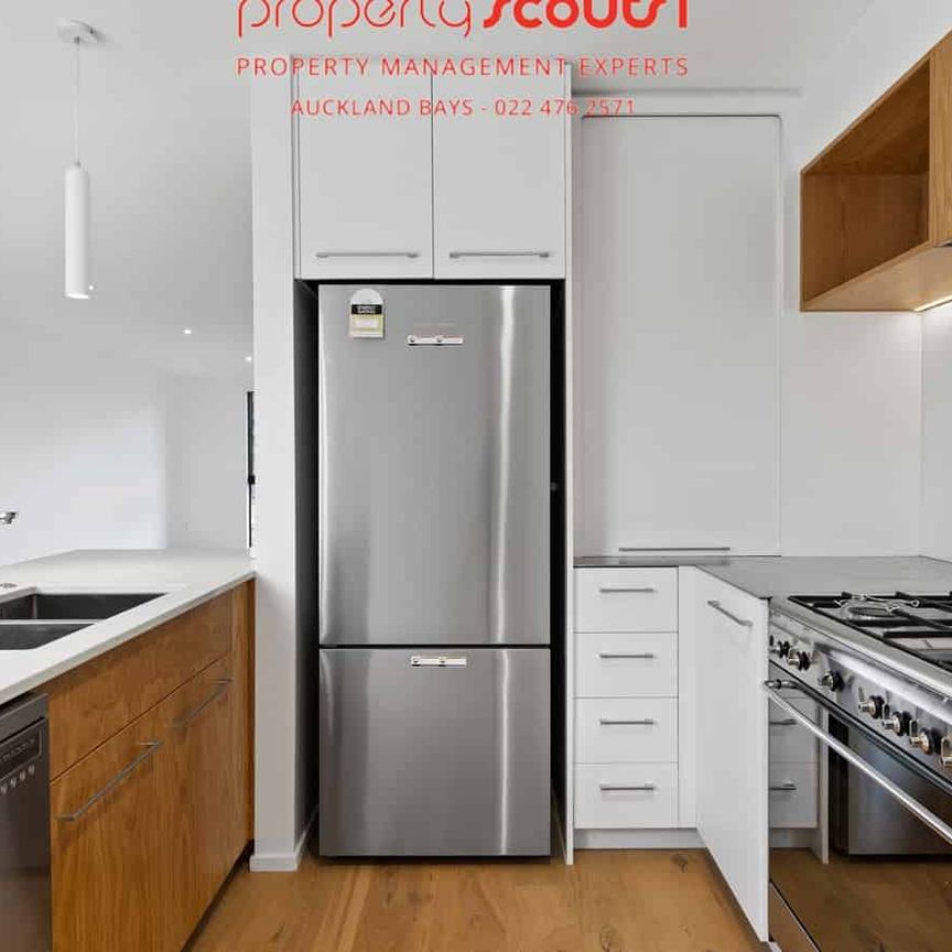 Modern 4-Bedroom Townhouse in Prime Grammar Zone Location - Photo 1