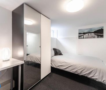 8 bedroom retirement property to rent - Photo 4