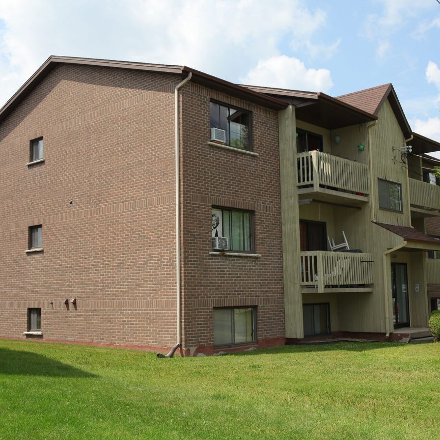 Le 1260 Girouard Est, St-Hyacinthe - Photo 2