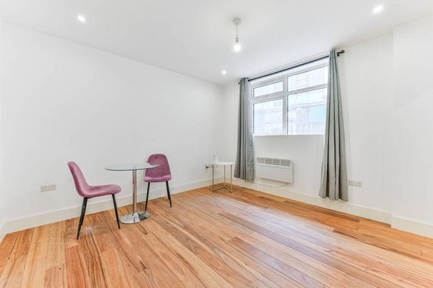 1 bedroom flat to rent - Photo 1