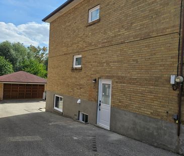 For Lease - 49 Gotham Court Unit# 2, Toronto, Ontario - Photo 1