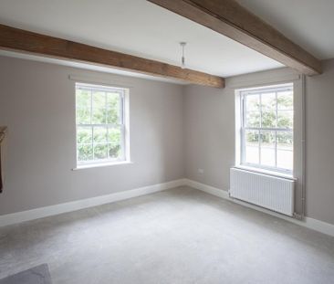4 bedroom detached house to rent - Photo 3