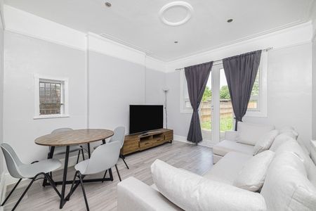 Room in a Shared House, Richmond Road, CR7 - Photo 3