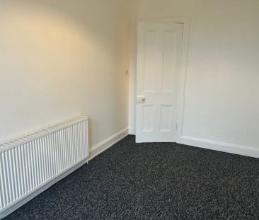 1 Bed Flat - Photo 4