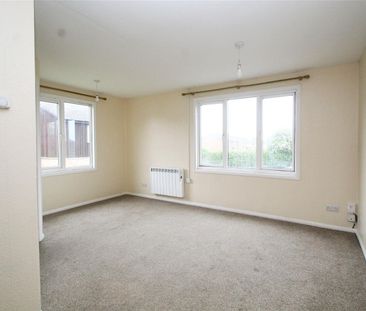 Chequers Court, Aylesbury - Photo 1