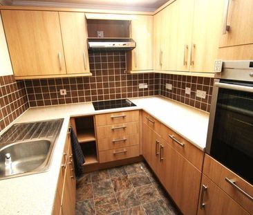 2 bedroom retirement property to rent - Photo 2