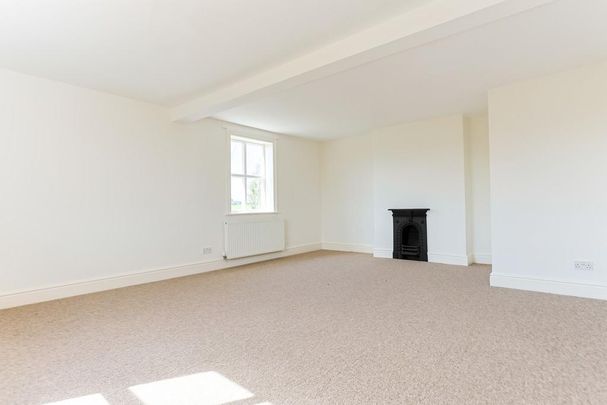 5 bedroom farm house to rent - Photo 1