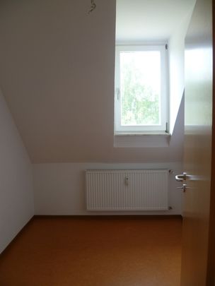 Helle Dachgeschosswohnung – ideal für Paare oder kleine Familien - Photo 1