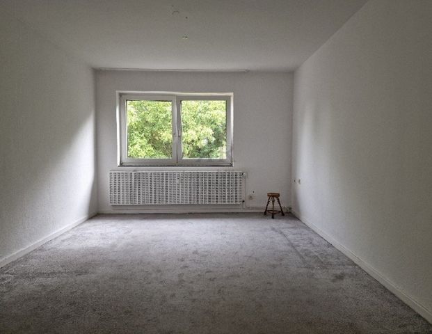 Helle Wohnung in Duisburg-Neuenkamp mit Balkon! - Photo 1