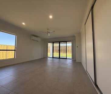 BEAUTIFUL 4 BEDROOM NEW BUILD IN BUSHLAND BEACH - Photo 3