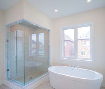 For Lease - 126 Petal Avenue, East Gwillimbury, Ontario - Photo 5