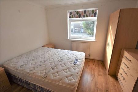 Waterside Close, London, SE16 - Photo 4