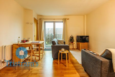 2 bed Ground Floor Flat for Rent - Photo 5